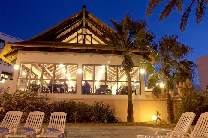 Imagen del bar/restaurante del Apartahotel Marvell Club. Foto 5