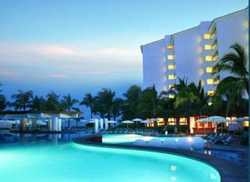 Imagen de la piscina del Apartahotel Mayan Palace Puerto Vallarta. Foto 9