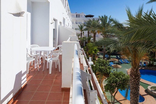 Imagen de los exteriores del Apartahotel México, Vera. Foto 13