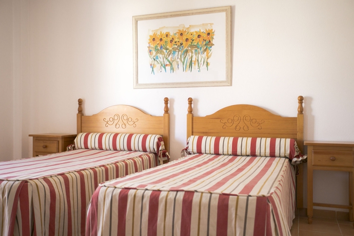 Imagen de la habitación del Apartahotel Mirachoro Praia Da Rocha. Foto 8