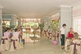 Imagen del bar/restaurante del Apartahotel Mutlu, Didim. Foto 5