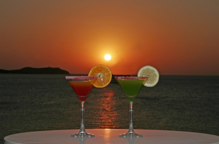 Imagen general del Apartahotel Nereida, Bahia San Antonio. Foto 3