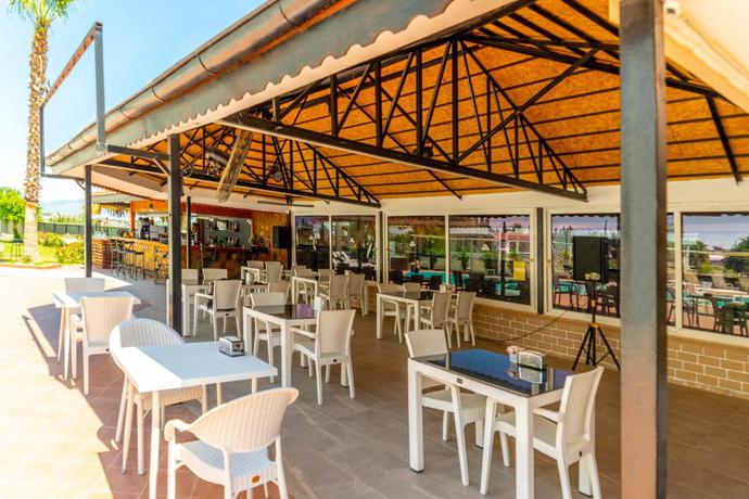 Imagen general del Apartahotel New Garden Side. Foto 7