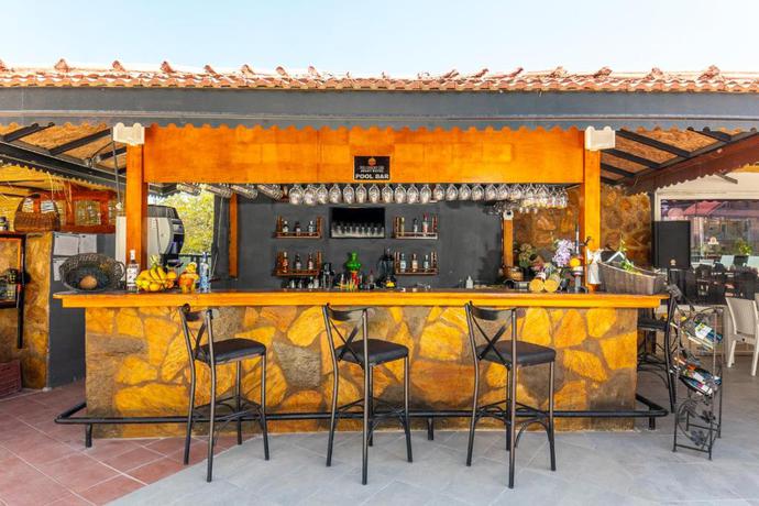 Imagen general del Apartahotel New Garden Side. Foto 9