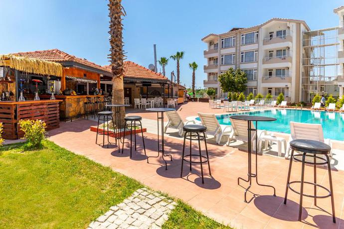 Imagen general del Apartahotel New Garden Side. Foto 12