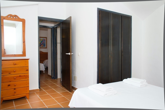 Imagen de la habitación del Apartahotel Nuramar Resort and Villas. Foto 7