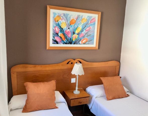 Imagen de la habitación del Apartahotel Nuramar Resort and Villas. Foto 15