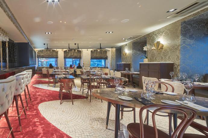 Imagen del bar/restaurante del Apartahotel O Artista Suites by Europe,. Foto 4