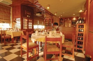 Imagen del bar/restaurante del Apartahotel Olhos D'Agua. Foto 3