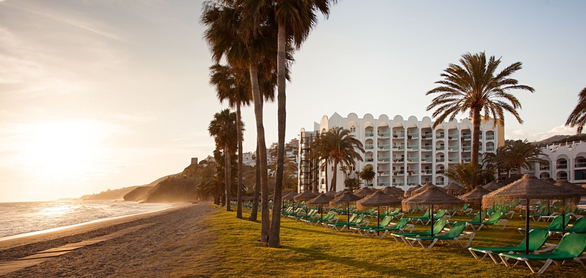 Imagen de los exteriores del Apartahotel Ona Marinas de Nerja. Foto 12