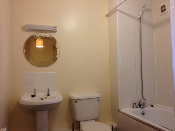 Imagen de la habitación del Apartahotel Oyo Arinza Apartments, Liverpool. Foto 2