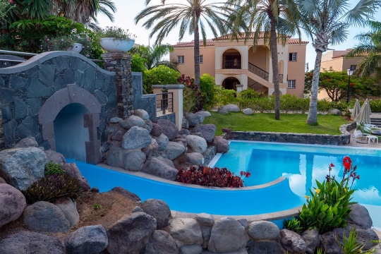 Imagen de la piscina del Apartahotel Palm Oasis Maspalomas. Foto 16