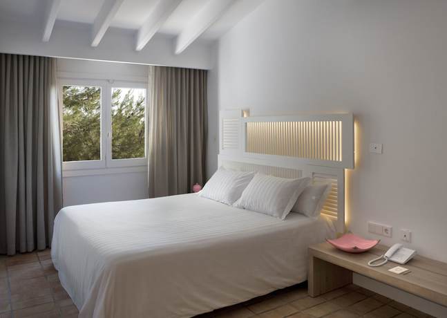 Imagen de la habitación del Apartahotel Paraíso De Los Pinos Apartamentos. Foto 2