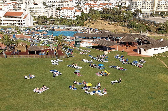 Imagen de los exteriores del Apartahotel Paraiso Albufeira. Foto 9