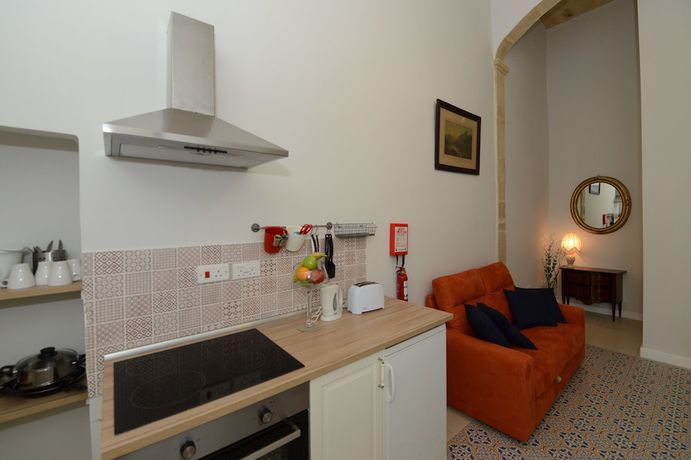 Imagen de la habitación del Apartahotel Paulos Valletta. Foto 10