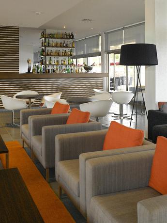 Imagen del bar/restaurante del Apartahotel Pelican Alvor. Foto 2