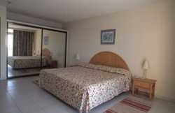 Imagen de la habitación del Apartahotel Pestana Gardens. Foto 6