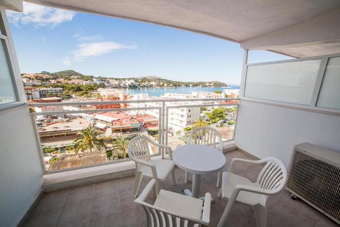 Imagen de los interiores del Apartahotel Pierre & Vacances Mallorca Deya. Foto 14