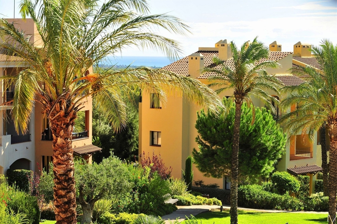 Imagen de los exteriores del Apartahotel Pierre and Vacances Resort Bonavista De Bonmont. Foto 8