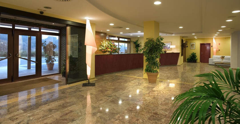 Imagen de los interiores del Apartahotel Playas de Liencres. Foto 12