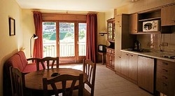 Imagen de la habitación del Apartahotel Pobladó, Arinsal. Foto 5