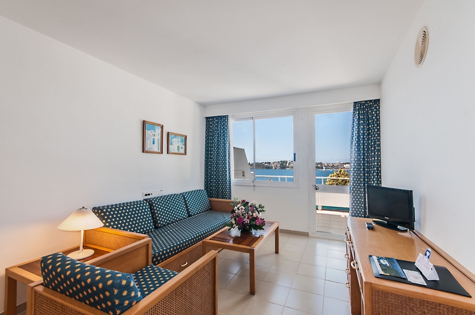 Imagen de los interiores del Apartahotel Ponent Mar. Foto 7