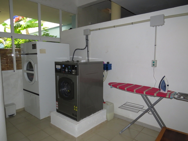 Imagen de los interiores del Apartahotel Ponent Mar. Foto 9