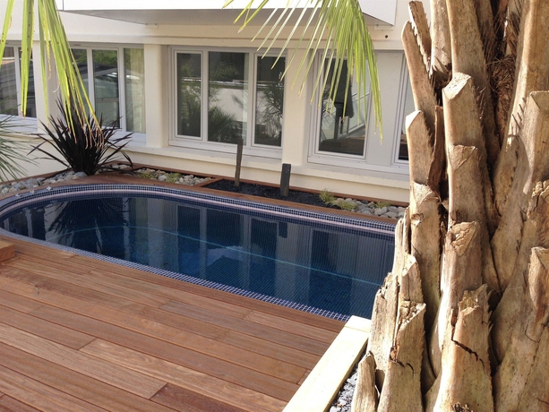 Imagen de la piscina del Apartahotel Privilège Appart Hotel Saint-exupéry. Foto 16