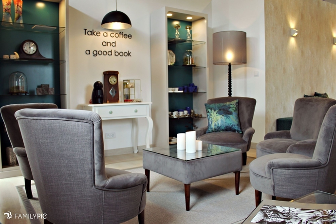 Imagen de los interiores del Apartahotel Quinta De Santana. Foto 14