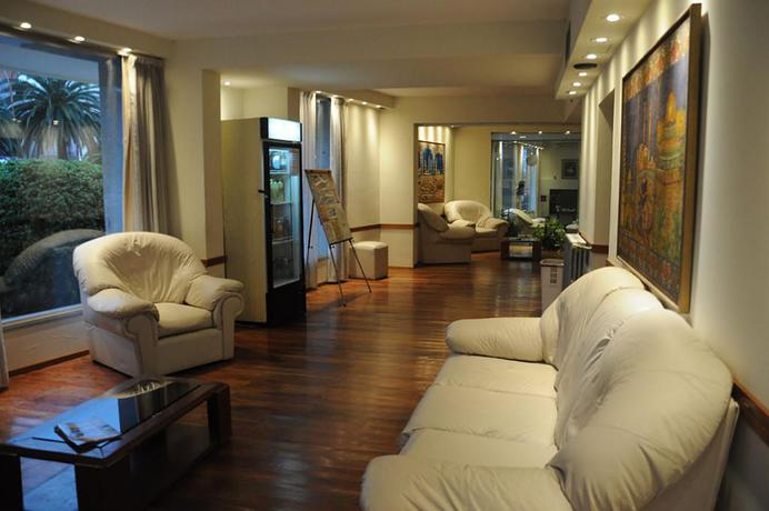 Imagen general del Apartahotel RIVIERA, VILLA CARLOS PAZ. Foto 16