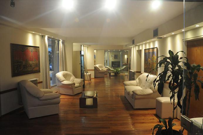 Imagen general del Apartahotel RIVIERA, VILLA CARLOS PAZ. Foto 6