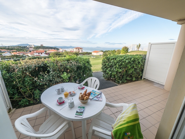 Imagen de los exteriores del Apartahotel Résidence Eugénie. Foto 10