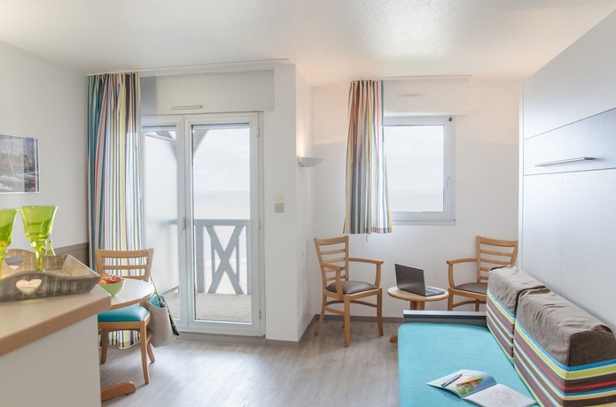 Imagen de la habitación del Apartahotel Résidence Pierre and Vacances Les Tamaris. Foto 9