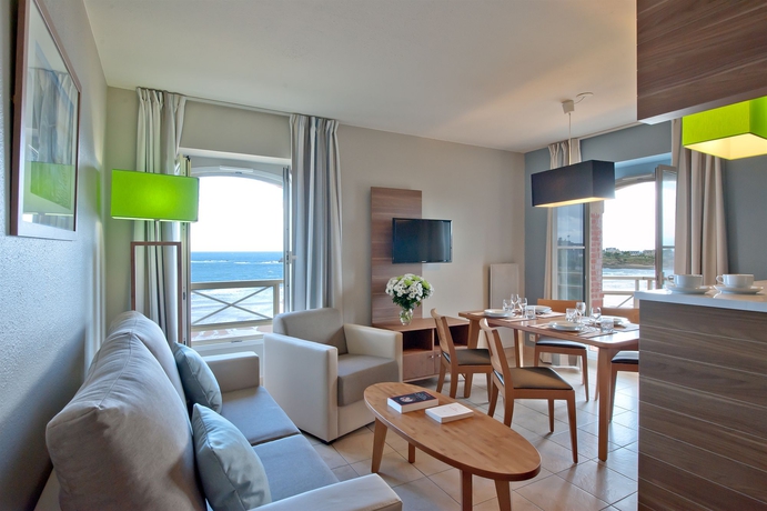 Imagen de los interiores del Apartahotel Résidence Reine Marine. Foto 11