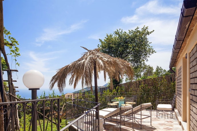 Imagen de los exteriores del Apartahotel Relais Gea. Foto 11