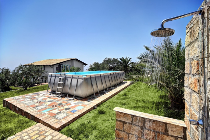 Imagen de la piscina del Apartahotel Relais Gea. Foto 16