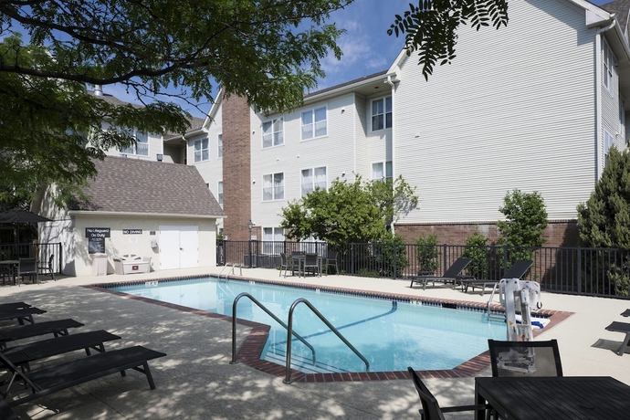 Imagen de la piscina del Apartahotel Residence Inn By Marriott Denver Highlands Ranch. Foto 17