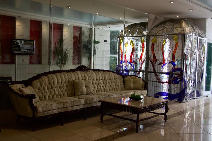 Imagen general del Apartahotel Residence L'heritage Hipólito Taine By Bluebay. Foto 3