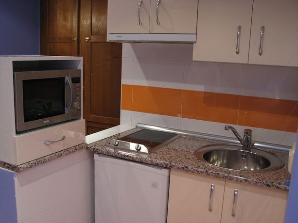 Imagen de la habitación del Apartahotel Santa Marina, Cu&eacute;llar. Foto 3