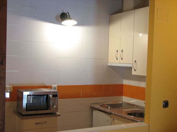 Imagen de la habitación del Apartahotel Santa Marina, Cu&eacute;llar. Foto 4