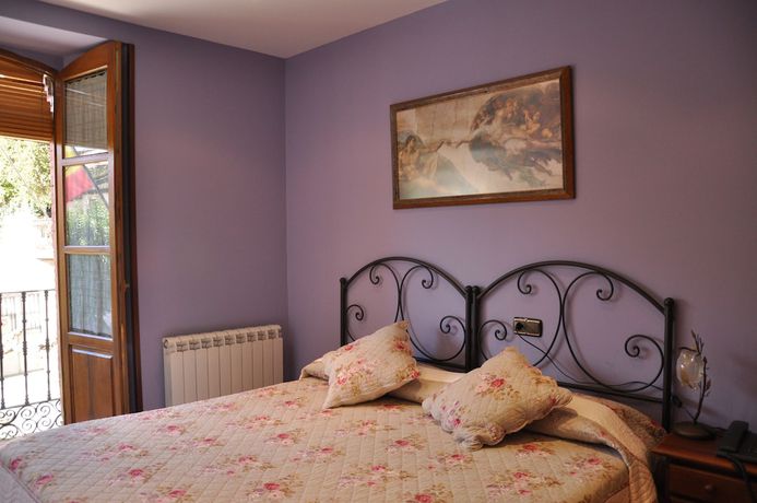 Imagen de la habitación del Apartahotel Santa Marina, Cu&eacute;llar. Foto 12