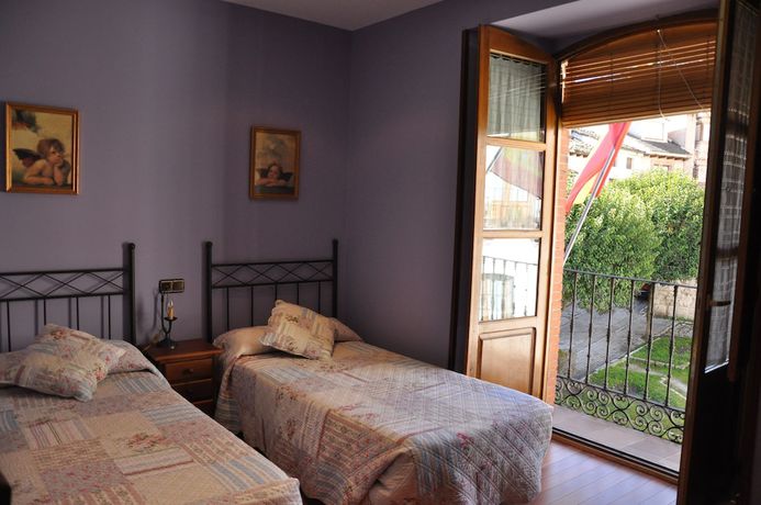 Imagen de la habitación del Apartahotel Santa Marina, Cuellar. Foto 7