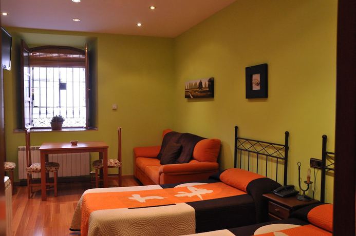 Imagen de la habitación del Apartahotel Santa Marina, Cuellar. Foto 13