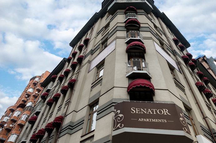 Imagen de los exteriores del Apartahotel Senator Victory Square. Foto 15