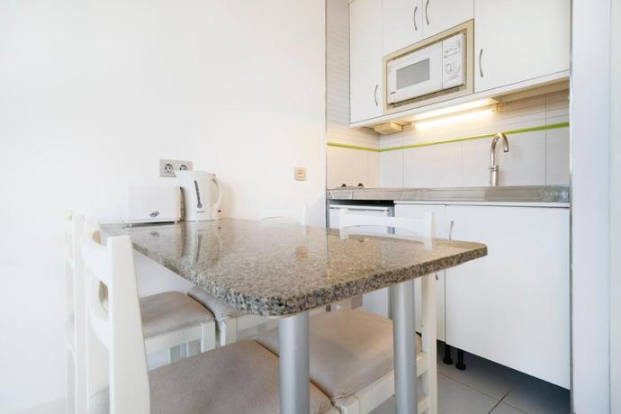 Imagen de la habitación del Apartahotel Servatur Riosol. Foto 6