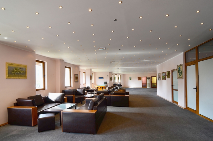 Imagen de los interiores del Apartahotel Severina. Foto 9
