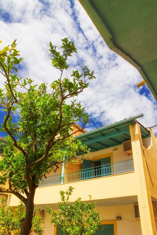 Imagen de los exteriores del Apartahotel Sirocco Hotel. Foto 13