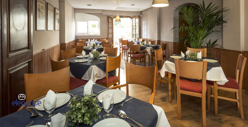 Imagen general del Apartahotel Sol y Mar, Cala Bona. Foto 4