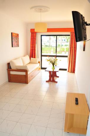 Imagen de la habitación del Apartahotel Solgarve Apartamentos Turísticos. Foto 10