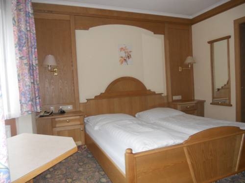 Imagen de la habitación del Apartahotel Sport and Spa Hotel Strass. Foto 3